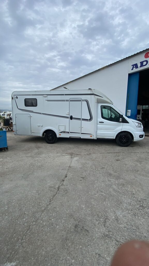 Autocaravana Etrusco Ford Transit 2022 de ocasión – Camper van potente y versátil