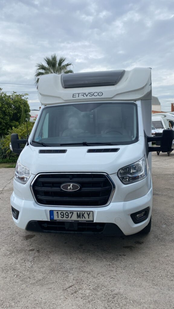 Autocaravana Etrusco Ford Transit 2022 de ocasión – Camper van potente y versátil