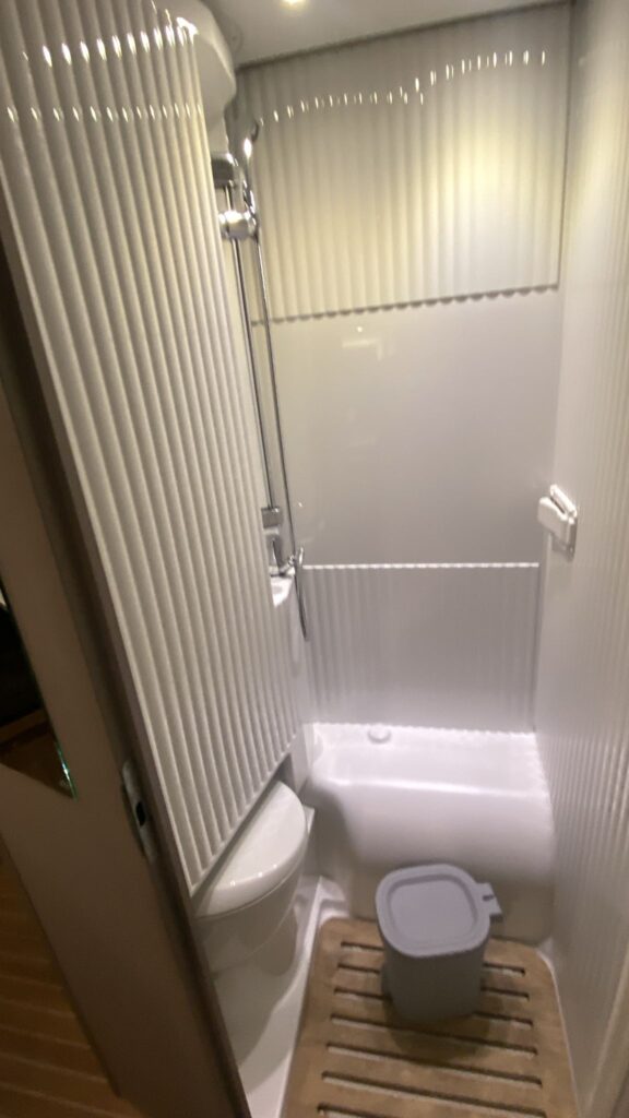 Autocaravana Etrusco Ford Transit 2022 de ocasión – Camper van potente y versátil