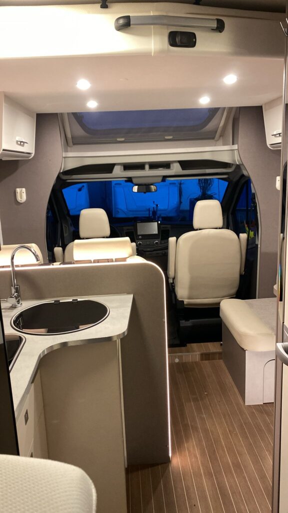 Autocaravana Etrusco Ford Transit 2022 de ocasión – Camper van potente y versátil